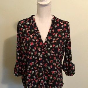 Floral dress blouse with cuffed sleeves